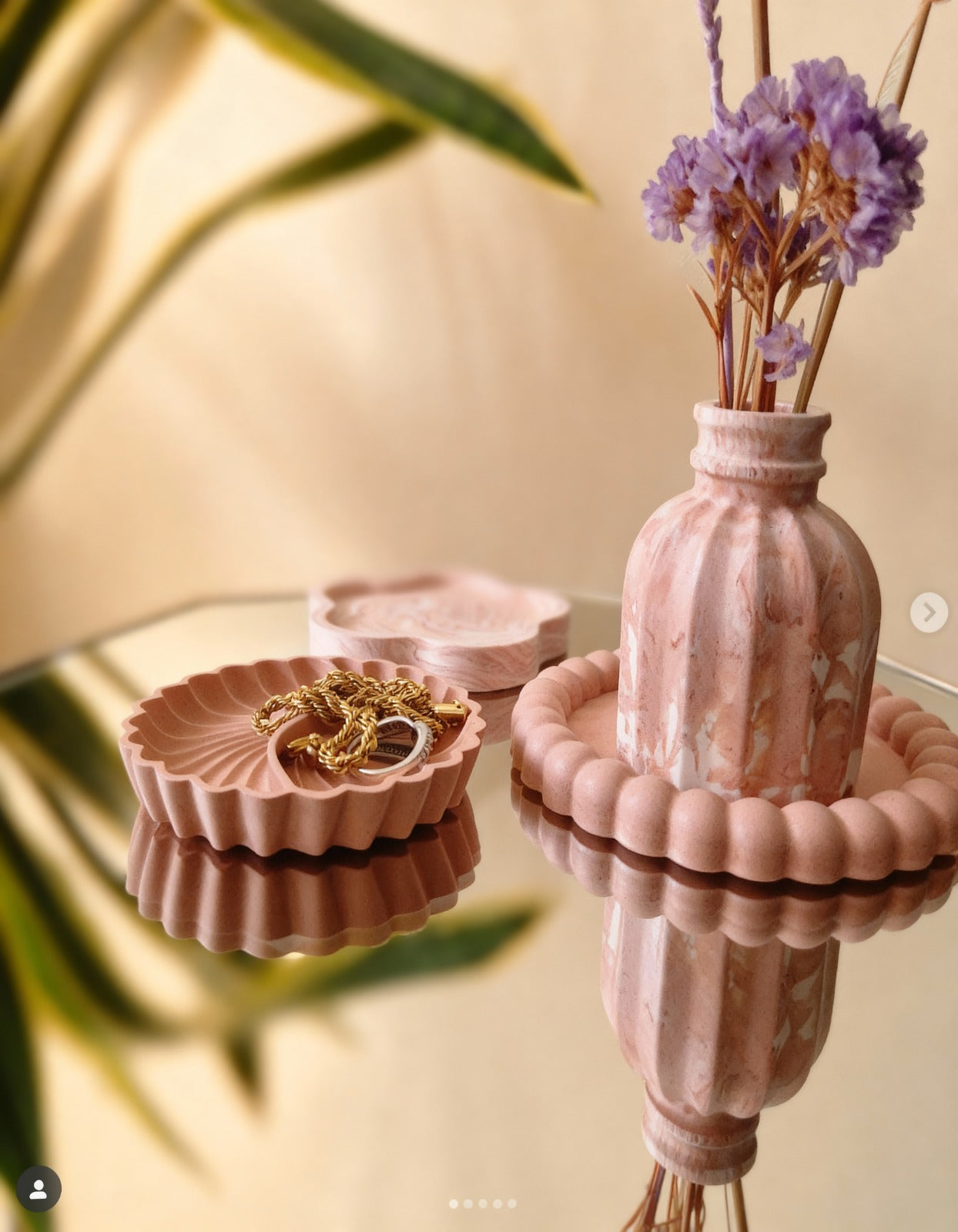 Twist - Porta-Anéis em Jesmonite - Organização e Decoração